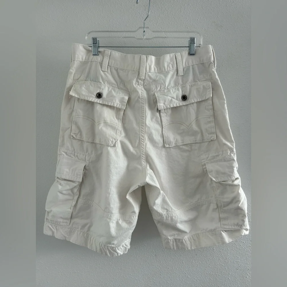 Levi's White Cargo Shorts with Multiple Pockets Size 36